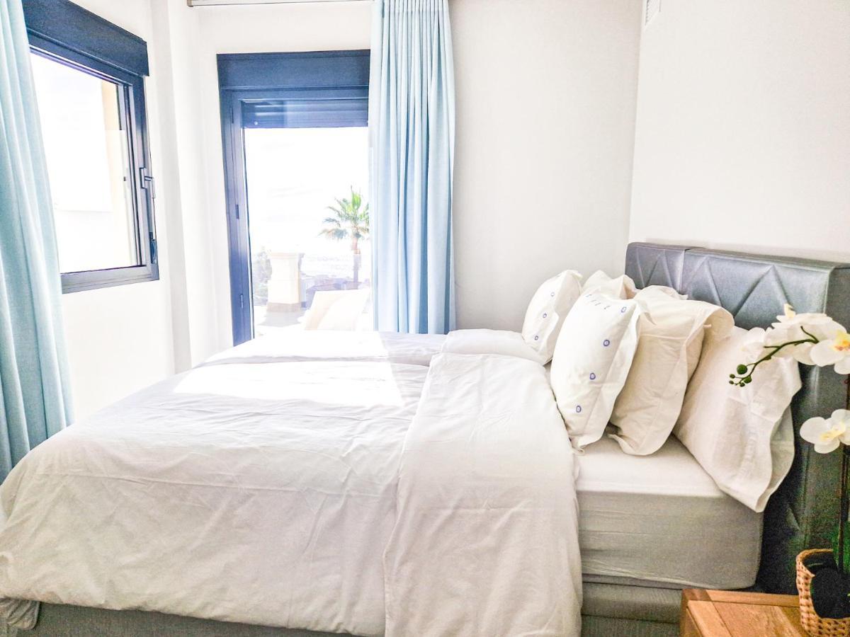 Luxury 2 Bedrooms Apt With Seaview Blue Suite 4104 Manilva Exteriör bild
