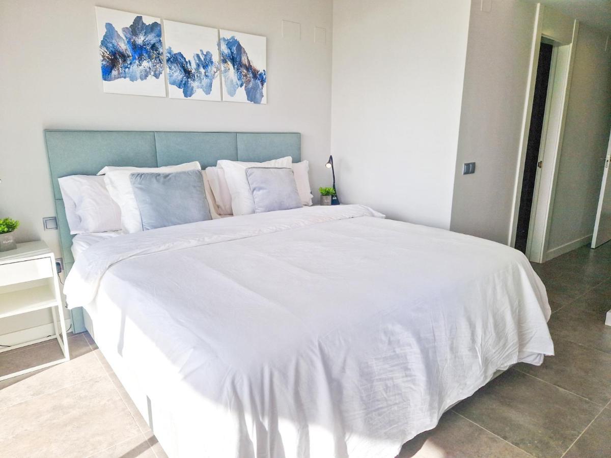 Luxury 2 Bedrooms Apt With Seaview Blue Suite 4104 Manilva Exteriör bild