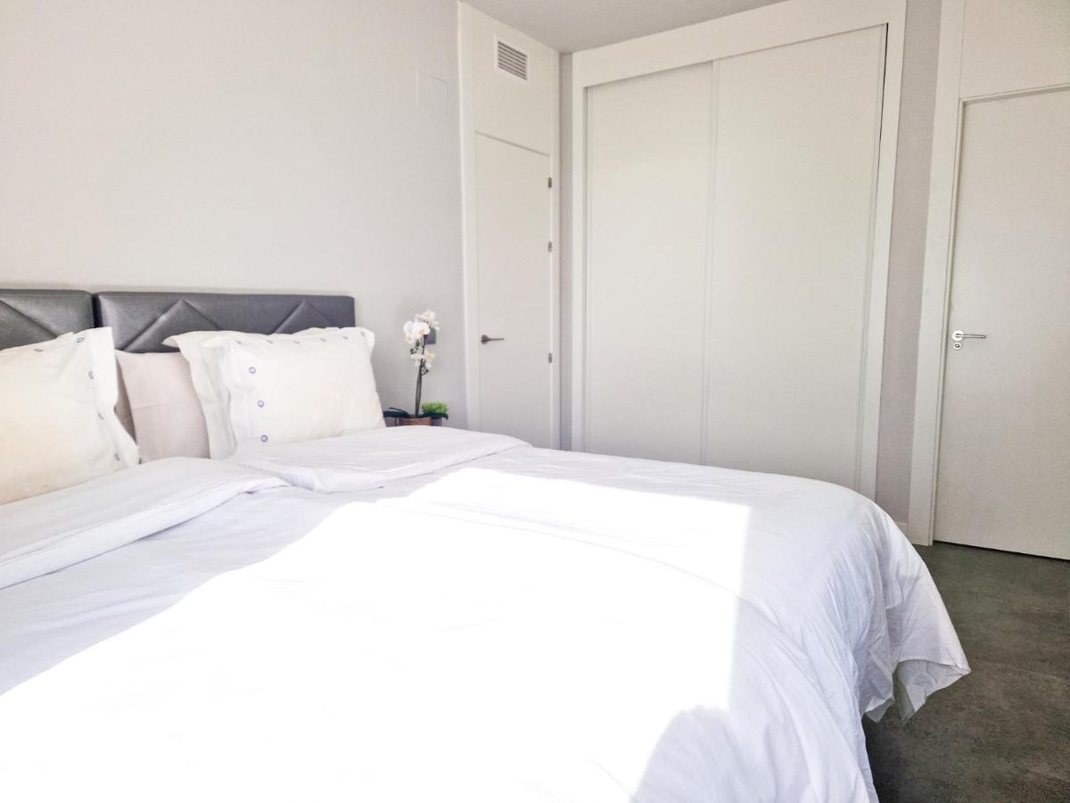 Luxury 2 Bedrooms Apt With Seaview Blue Suite 4104 Manilva Exteriör bild